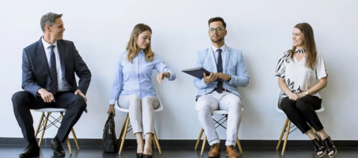 persone in attesa di colloquio